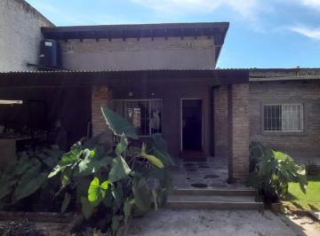 Casa · 70m² · 2 Dormitorios · 2 Cocheras · Excelente Casa Americana en Venta. Ituzaingo Norte.