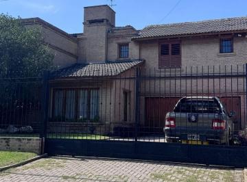 Casa · 1000m² · 10 Ambientes · 4 Cocheras · Casa en Venta 4 Dorm. 4 Baños
