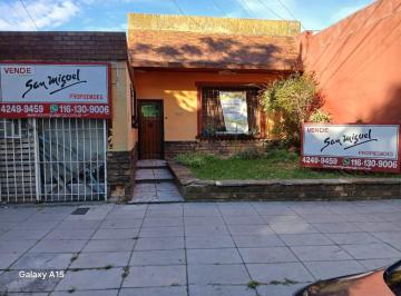 Casa · 152m² · 4 Ambientes · 1 Cochera · Casa en Venta en Lanus Este
