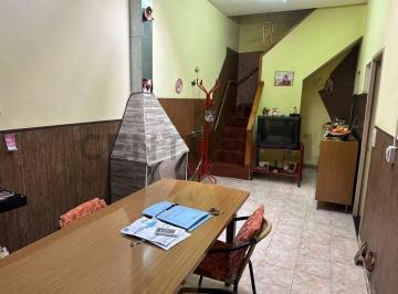 Casa · 100m² · 2 Ambientes · 1 Cochera · Venta de Casa 3 Ambientes, San Justo.