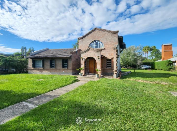Casa · 150m² · 5 Ambientes · 2 Cocheras