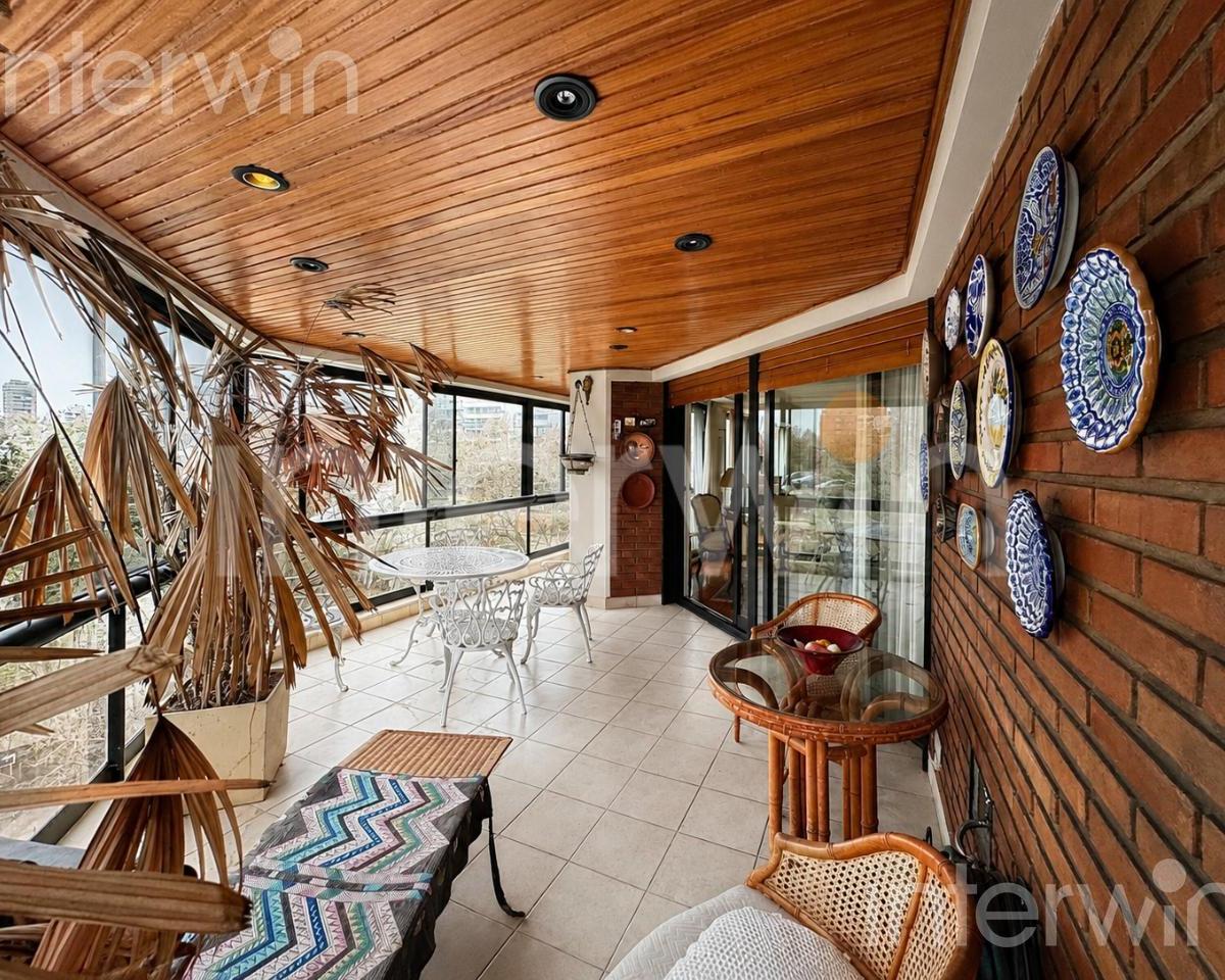 Departamento en Venta - 4 Ambientes - Balcón - 2 Cocheras - Baulera - G/electrógeno - Belgrano
