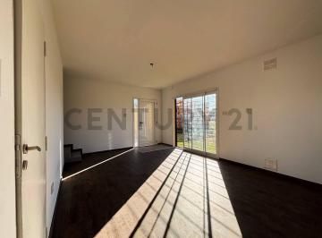 Casa · 171m² · 6 Ambientes · 2 Cocheras · Venta Dos Casas Dúplex de 2 Dorm. en Ecopueblo, Alvear