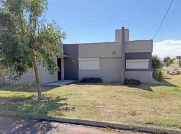 Casa · 310m² · 2 Dormitorios · 3 Cocheras · Casa en Venta