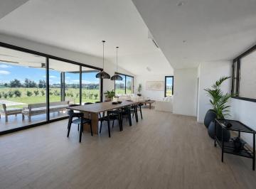 Casa · 175m² · 5 Ambientes · 4 Cocheras · Casa - Fisherton