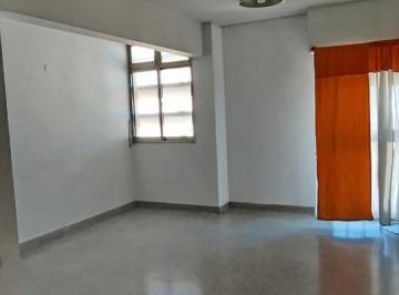Departamento · 75m² · 4 Ambientes · Departamento en Venta Céntrico