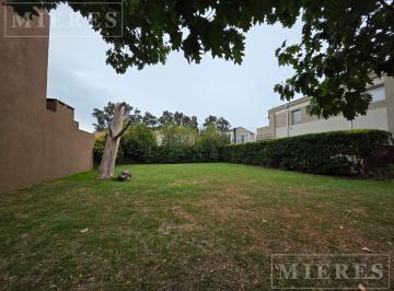 Terreno · 401m² · Lote de 401 m² en Venta en Las Orquideas, Pilar