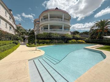 Departamento · 220m² · 6 Ambientes · 2 Cocheras · Departamento de 3 Dorm. con Vista Al Río, 2 Cocheras y Amenities Premium