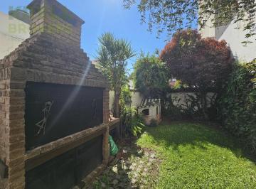 PH · 130m² · 5 Ambientes · 1 Cochera · PH Tipo Casa en Venta de 5 Ambientes con Jardín en Versalles