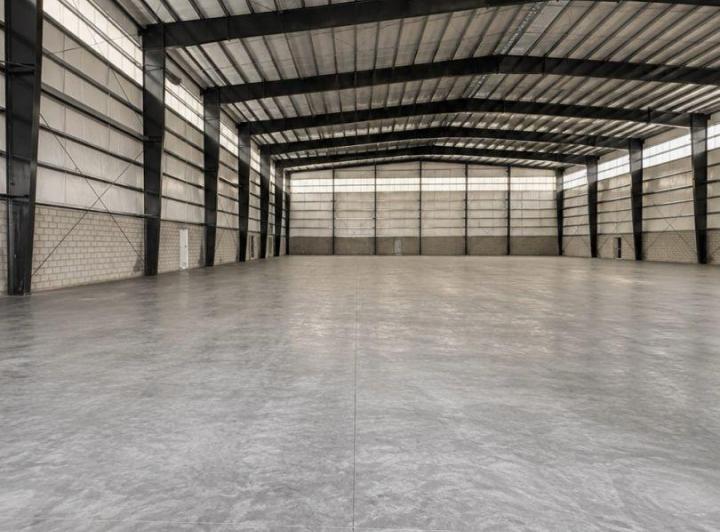 Bodega-Galpón · 2700m²