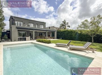 Casa · 200m² · 5 Ambientes · 2 Cocheras · Al Lago San Benito