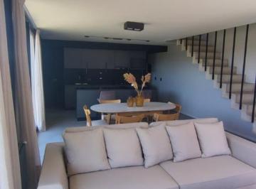 Casa · 130m² · 4 Ambientes · 1 Cochera · Vendo Duplex a Estrenar Chacras Green 3 Dorm.