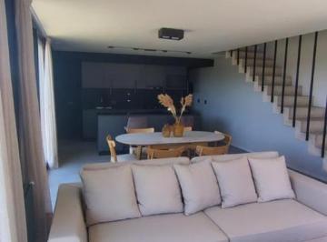 Casa · 130m² · 4 Ambientes · 1 Cochera · Vendo Duplex a Estrenar Chacras Green 3 Dorm.