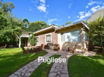 Casa · 2500m² · 4 Ambientes · 1 Cochera · Casa Quinta en La Reja