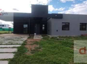 Casa · 198m² · 7 Ambientes · 2 Cocheras · Hermosa Casa en Siete Soles!