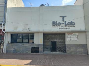 Local comercial · 70m² · 3 Ambientes · Local a 1 Cuadra de La Estacion, Ex Laboratorio