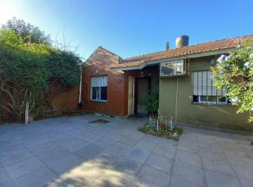 Casa · 50m² · 3 Ambientes · 1 Cochera · Venta Casa en PH 3amb Patio Espacio Para Auto