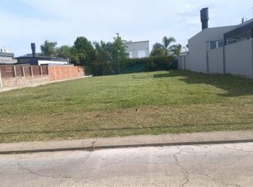 Terreno · 500m² · Lote de Terreno 500 m² Funes Barrio Cantegril - Financiamiento - Excelentes Accesos - Listo Para Esc