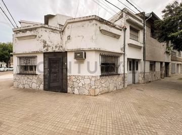 Casa · 151m² · 5 Ambientes · 1 Cochera · Venta Doble Propiedad en España y Hospitales, Rosario