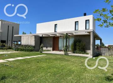 Casa · 170m² · 5 Ambientes · 2 Cocheras · Venta Casa Al Lago / Área 1 San Sebastián