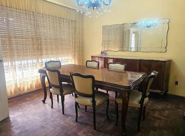 Casa · 140m² · 5 Ambientes · Casa en Azcuenaga