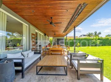 Casa · 274m² · 6 Ambientes · 4 Cocheras · Casa en Venta en Las Liebres 4 Dorm, Jardin y Pileta
