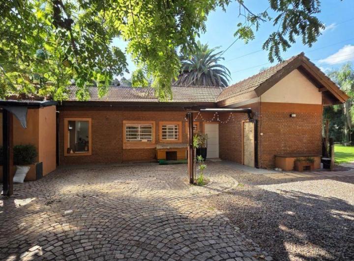 Casa · 149m² · 4 Ambientes · 4 Cocheras