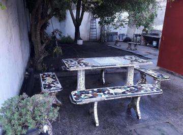 Casa · 340m² · 4 Ambientes · 1 Cochera · Casa en Venta en Villa del Parque
