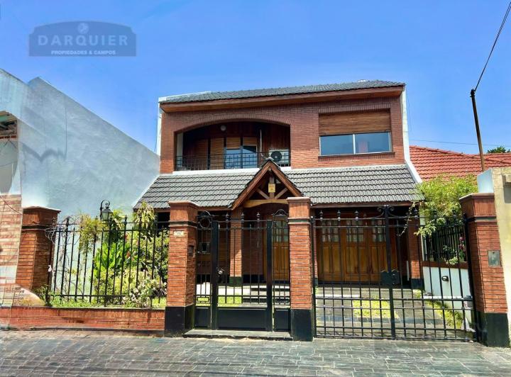 Casa · 424m² · 4 Dormitorios · 1 Cochera