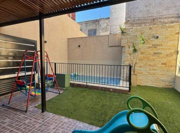 Casa de 4 ambientes, Avellaneda · Impecable Casa 4 Ambientes con Pileta Climatizada en Piñeyro