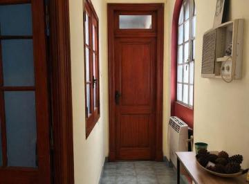 PH · 95m² · 5 Ambientes · PH en Venta 4 Ambientes con Terraza Propia en Floresta. a m de La Plaza.