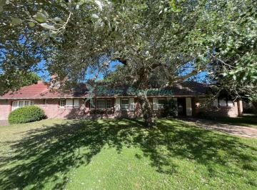 Casa · 306m² · 7 Ambientes · 1 Cochera · Vendo Casa en Pinamar de La Sirena Todo en Planta Baja