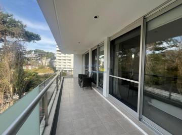 Foto1 · Apartamento en Alquiler de 2 Dorm. en Edificio Be Punta, Punta del Este, Playa Brava