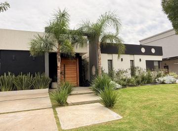 AMN-AMN-3965_2 · Casa en Venta en El Canton Puerto - Escobar