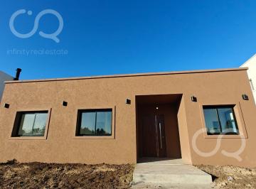 Casa · 152m² · 4 Ambientes · 2 Cocheras · Venta Casa Pilar del Este Santa Elisa