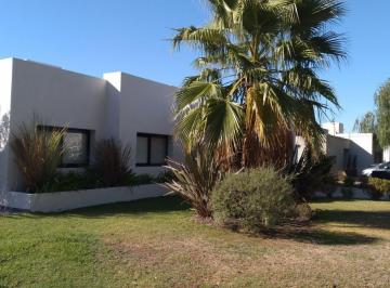 Casa de 6 ambientes, Esteban Echeverría · Casa en Venta en La Horqueta de Echeverría