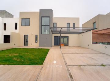 Casa · 145m² · 4 Ambientes · 2 Cocheras · Vendo Casa 3 Dormirorios Terreno 250 m² - Solares de Manantiales