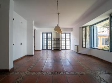 Casa · 207m² · 4 Ambientes · 2 Cocheras · Casa de 3 Dorm. en Las Rosas