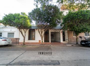 Casa · 176m² · 7 Ambientes · 1 Cochera · Casa en Venta 3 Dorm., 4 Baños en B. Pueyrredón | Pasaje Nores Al 1400