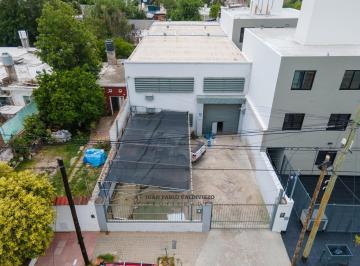 Bodega-Galpón · 415m² · 5 Ambientes · 4 Cocheras · Galpon en Impecable de Estructura Astori con 200 m² de Oficinas, y Galpón 200 m² con Entrepiso.