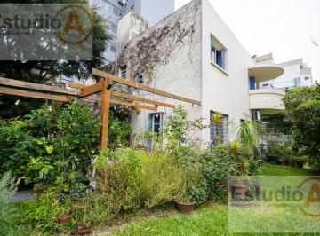 Casa · 180m² · 5 Ambientes · 1 Cochera · Casa en La Lucila - Vias/libert. Impecable, Amplio Parque!