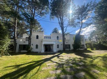 Foto1 · Casa en Alquiler de Temporada en Punta del Este con Gran Capacidad, a Pasos de Playa Brava