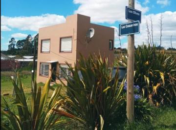 Casa · 80m² · 3 Ambientes · 1 Cochera · Casa en Venta - 2 Dorm. 2 Baños - 80 m² - Tandil