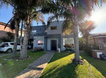 Casa · 185m² · 5 Ambientes · 4 Cocheras · Casa en Venta Haras Maria Victoria 5 Ambientes
