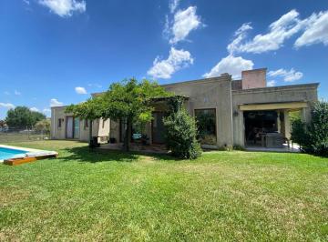 Casa de 4 ambientes, Esteban Echeverría · Casa en Venta en La Horqueta de Echeverría