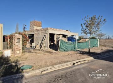 Casa de 3 ambientes, Maipú · Casa en Venta en Maipu