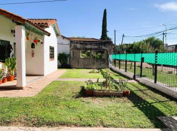 Casa · 75m² · 3 Ambientes · 5 Cocheras · Casa a La Venta de 3 Ambientes en Grand Bourg con Lote de 600 m²