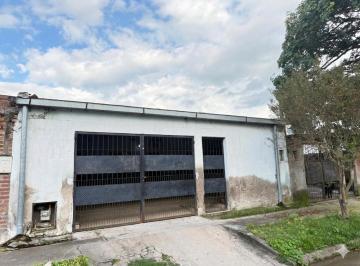 Casa · 106m² · 3 Ambientes · 2 Cocheras · Casa de 1 Dormitorio a Restaurar en Terreno de 239 m², Barrio 390 Viviendas, Jujuy Al 4000, Smt