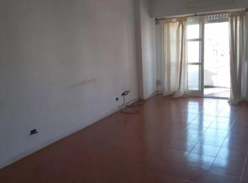 Departamento · 68m² · 3 Ambientes · Departamento en Venta - 2 Dorm. 2 Baños - 70 m² - Flores