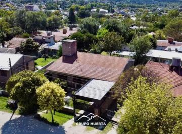 Casa · 137m² · 7 Ambientes · 2 Cocheras · Casa en Venta en La Falda, Oportunidad